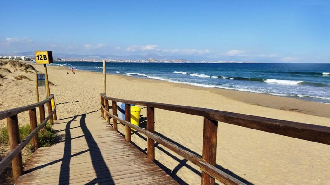 Stunning Sea Views At Just 270 M From The Beach อาเรนาเลส เดล ซอล ภายนอก รูปภาพ